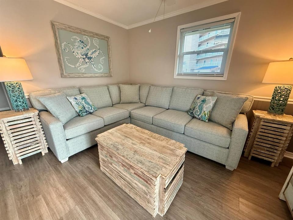 Gulf Village 2 Bedroom Cottage - 2 Pools - Summer Getaway- Free Daily Activities Apartment in West Beach