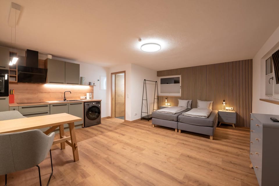Kitchen or kitchenette, Photo of the whole room, Dining area, Evening entertainment