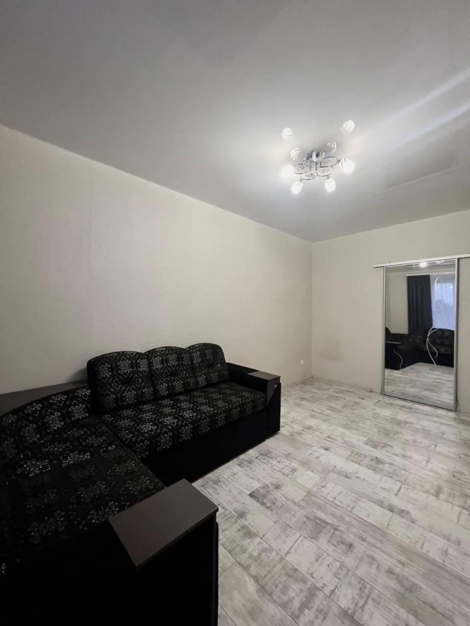 Двокімнатний люкс на Соцмісті за адресою Металургів 24 Apartment in Dnipropetrovsk Oblast