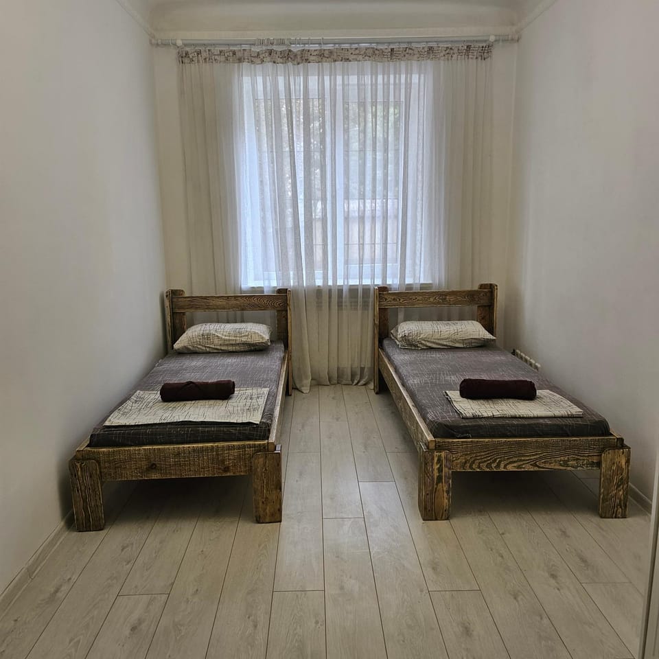 Чотирьохкімнатний люкс на Дзержинці за адресою Липнева 6 Apartment in Dnipropetrovsk Oblast