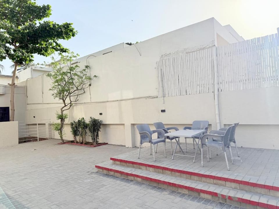 Blissful Stay Royal Studio Villa in Karachi