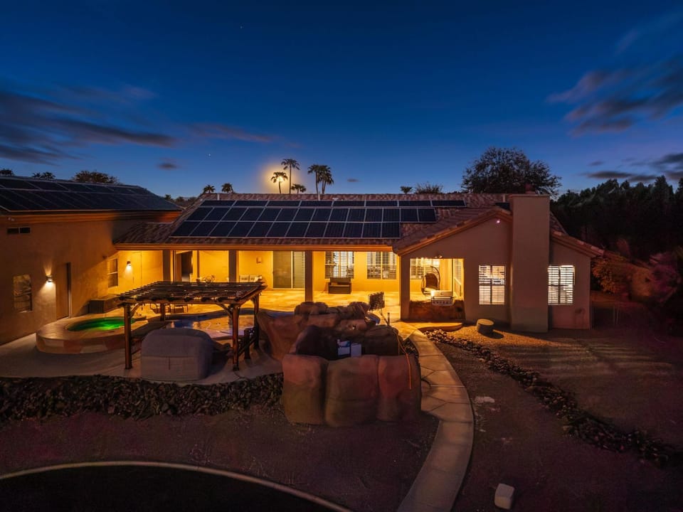 Mystic Desert Stay • Litchfield Park • Pool & Spa House in Litchfield Park