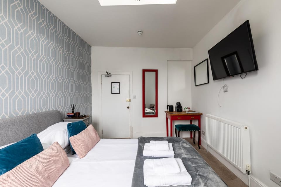 The Richmond Arms Pub - Private Rooms Bed and Breakfast in Bath