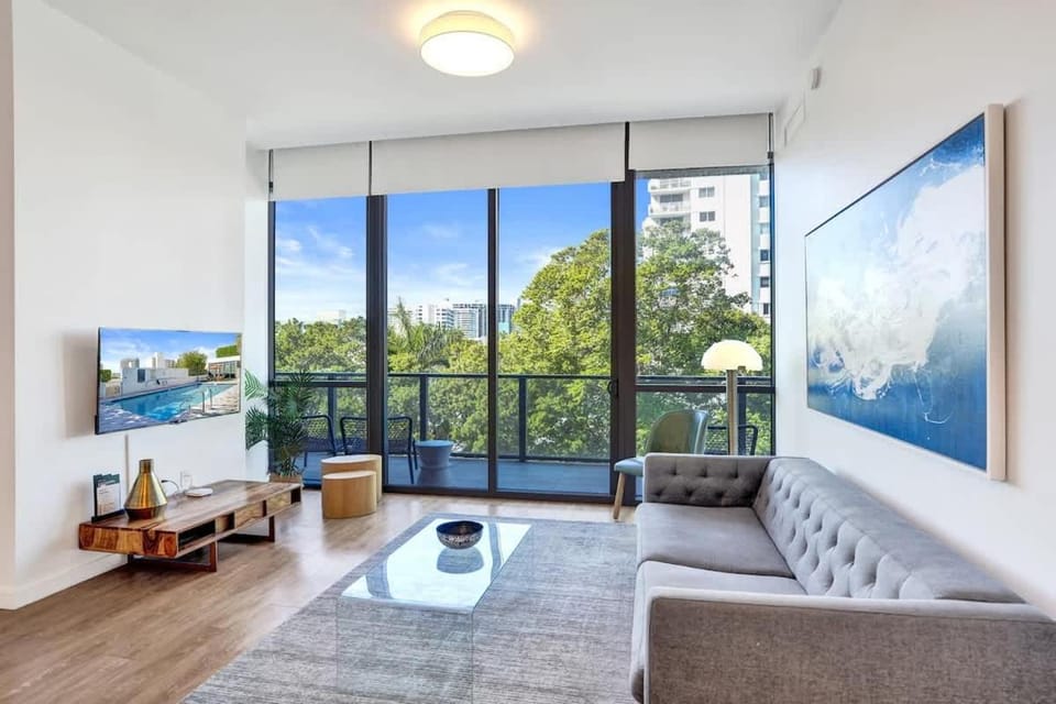 17WEST Spacious 2BR Apartment with Balcony 402 House in South Beach Miami