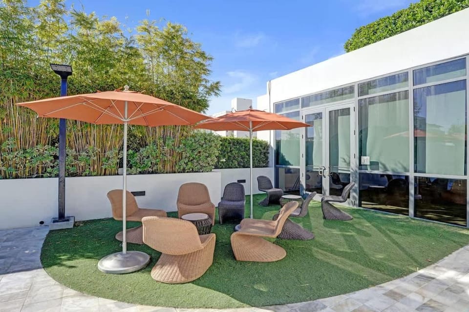 17WEST Spacious 2BR Apartment with Balcony 404 Apartment in South Beach Miami