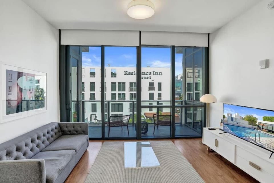 17WEST Spacious 2BR Apartment with Balcony - 405 Apartment in South Beach Miami
