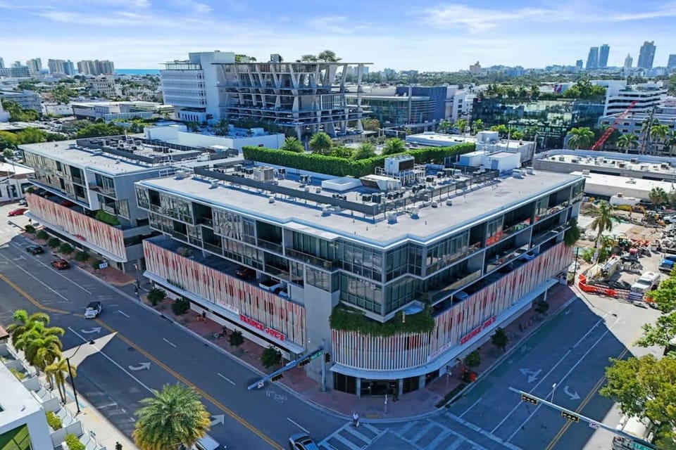 17WEST Spacious 3BR Apartment with Balcony 503 Apartment in South Beach Miami