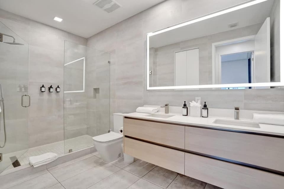 17WEST 1BR Apartment with Balcony 504 House in South Beach Miami