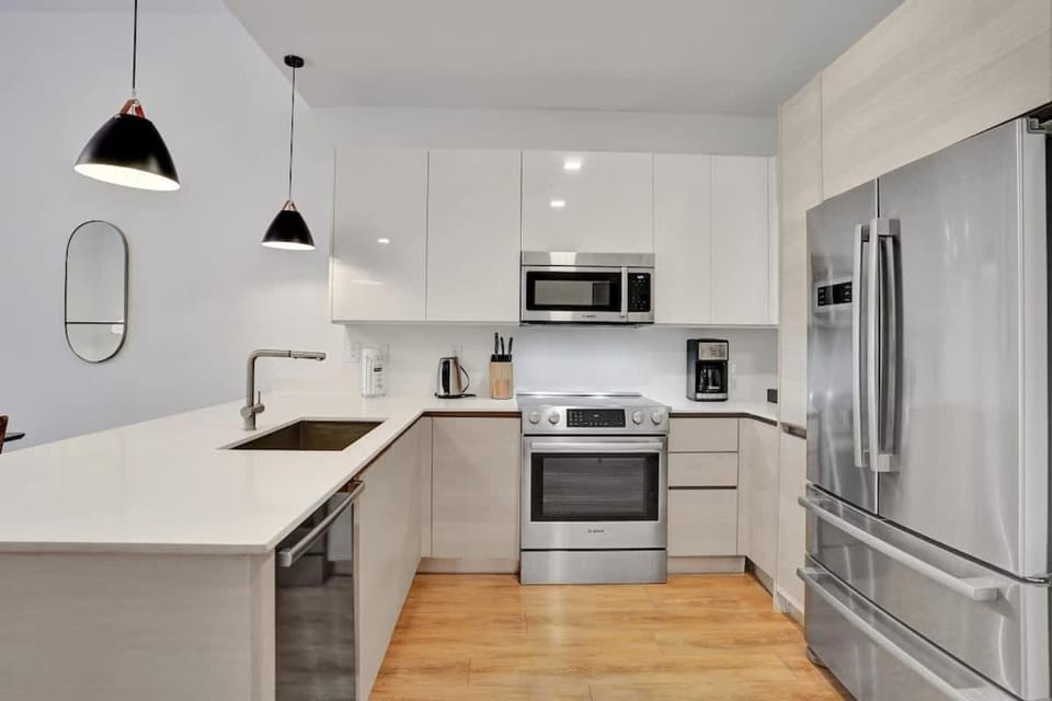 17WEST Spacious 2BR Apartment with Balcony 512 House in South Beach Miami