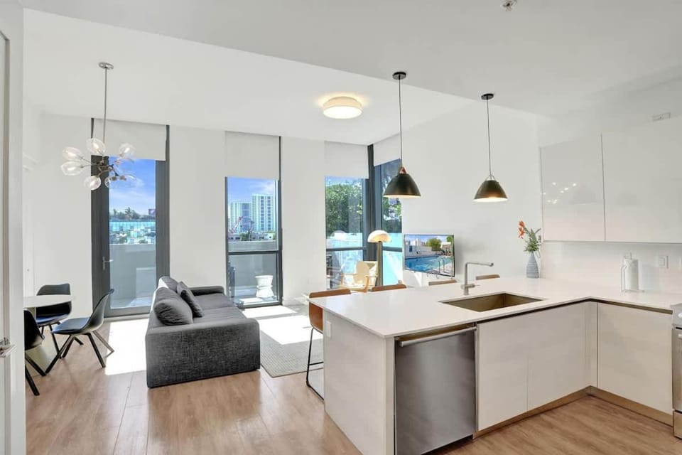 17WEST 1BR Apartment with Balcony - 514 House in South Beach Miami