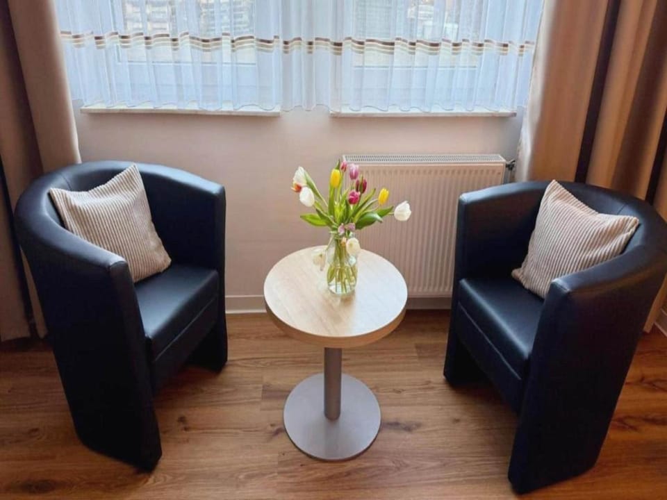 Living room, Bedroom