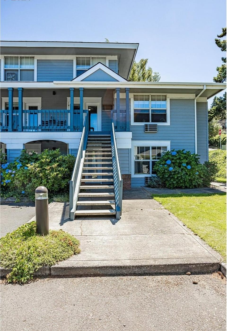 Downtown Condo 2 sept living areas Free parking House in Hood River