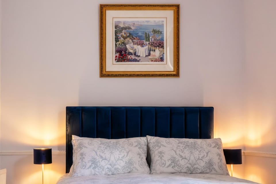 Stunning 1 Bedroom Flat in Central Bath Apartment in Bath