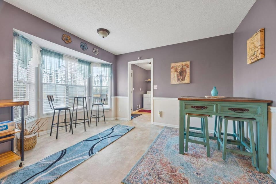 3BR 2BA Home Near Piedmont Hospital & Amphitheater House in Stockbridge