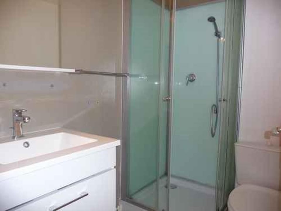 Villa avec parking, vue montagne - 4 pers. - FR-1-81-748 Apartment in Le Barcarès