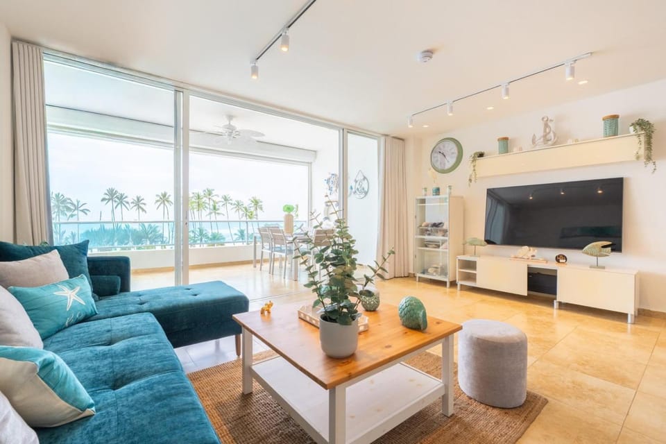 TV and multimedia, Living room, Seating area, Sea view