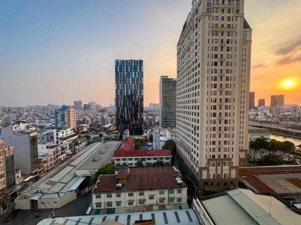 Lumière Studio l Bright - Quiet - Modern Living Apartment in Ho Chi Minh City