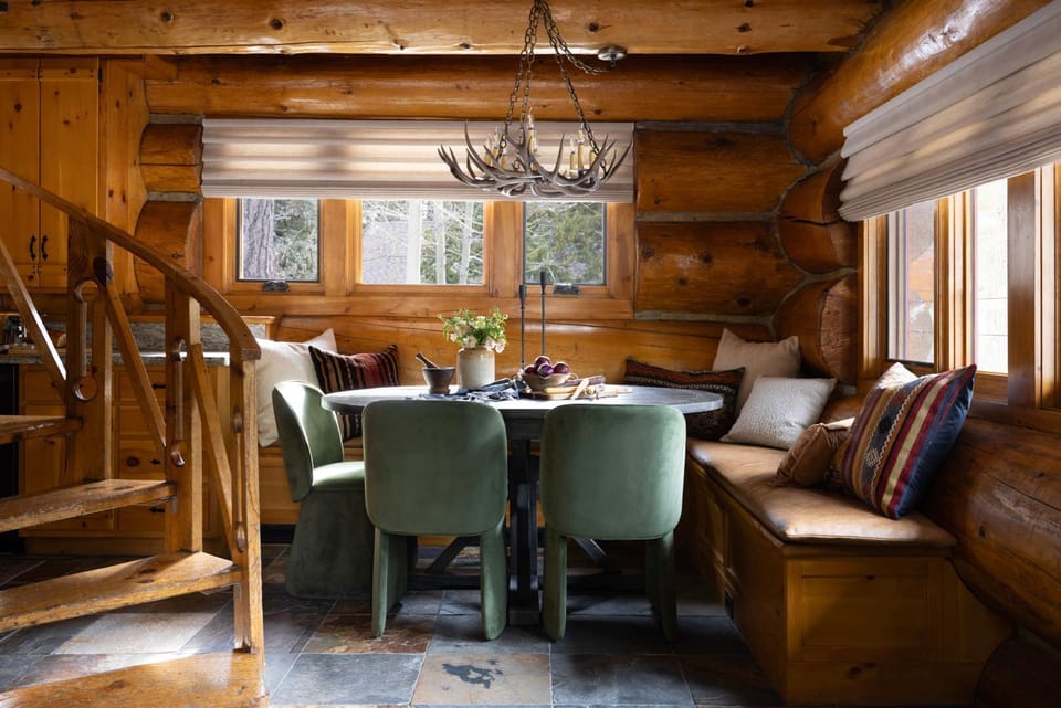 ⭐ Tahoe City Log Cabin w/ Hot Tub & Media Room Cabin in Tahoe City