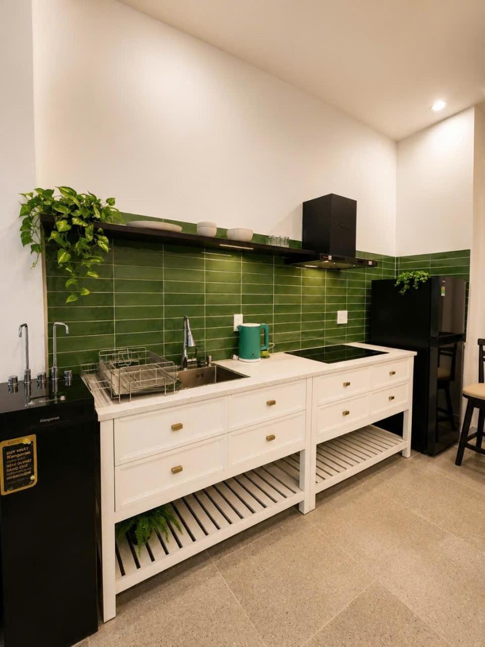 Property building, Kitchen or kitchenette, Communal kitchen, stove, stove, kitchen, kitchen