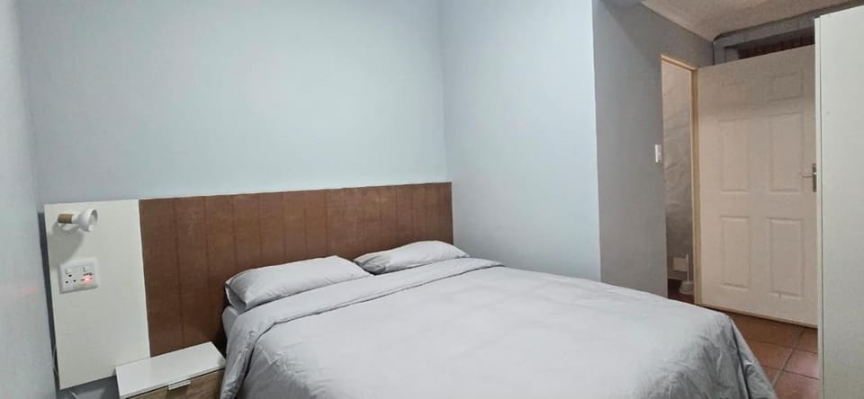 Grand Nest Boutique Guest House Bed and Breakfast in Cape Town