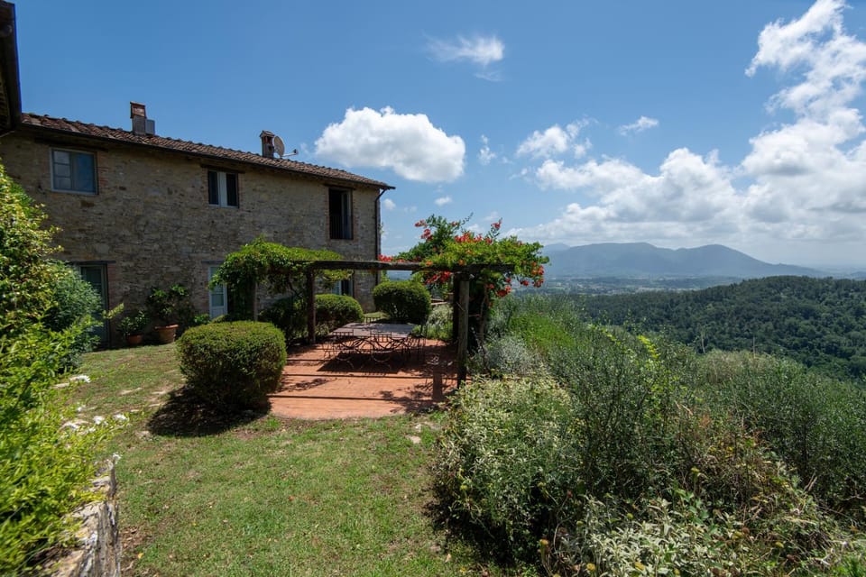 Property building, Garden, View (from property/room), Balcony/Terrace, Garden view, Landmark view, Mountain view