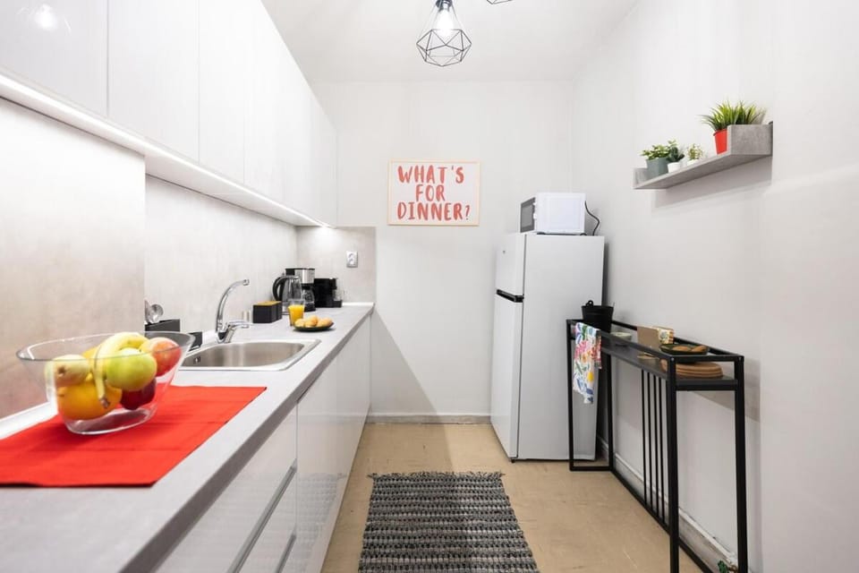 Urban Bliss - Bright, Calm & Spacious Apartment in Thessaloniki