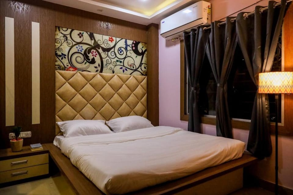 Fussed Over Retreat Apartment in West Bengal