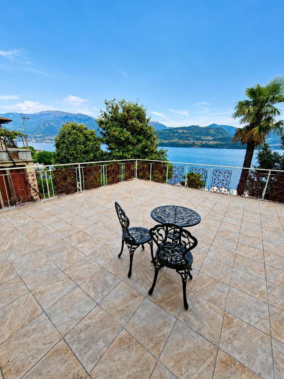 Balcony/Terrace, Lake view