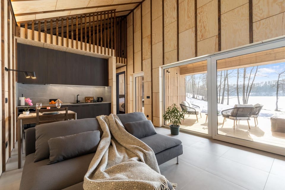 Living room, Lake view