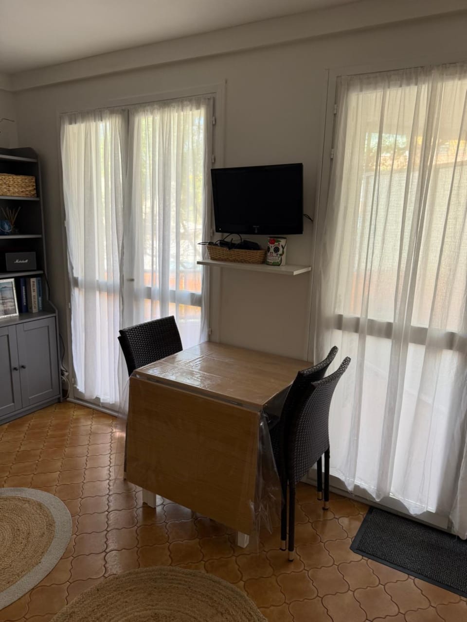 TV and multimedia, Kitchen or kitchenette, Dining area