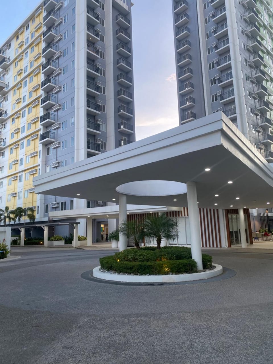 Casa Mira Tower Mandaue City Cebu Hostel in Lapu-Lapu City