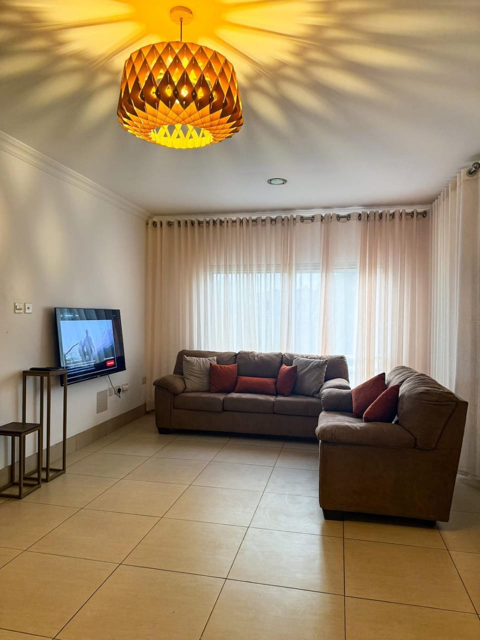 Secure 2-Bedroom Apartment with Study Apartment in Accra