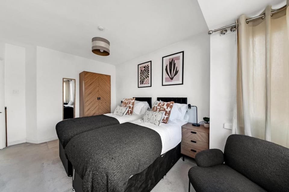 Bed, Bedroom, wardrobe
