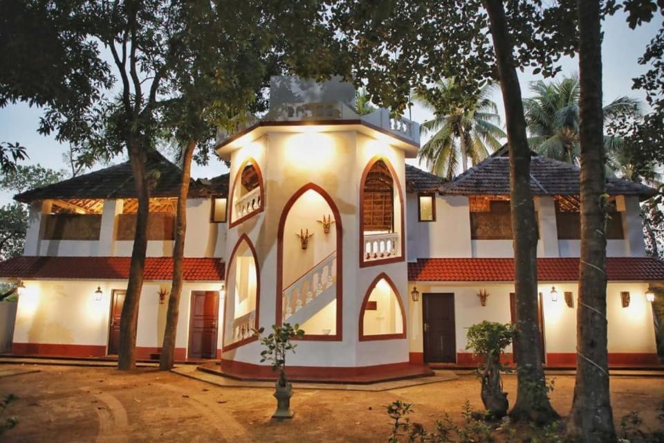 halo Apartment hotel in Ahangama