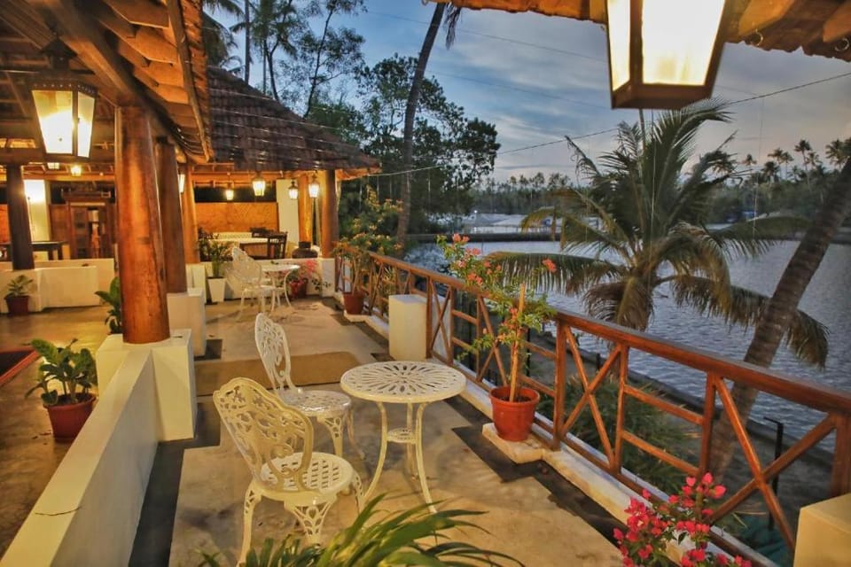 halo Apartment hotel in Ahangama