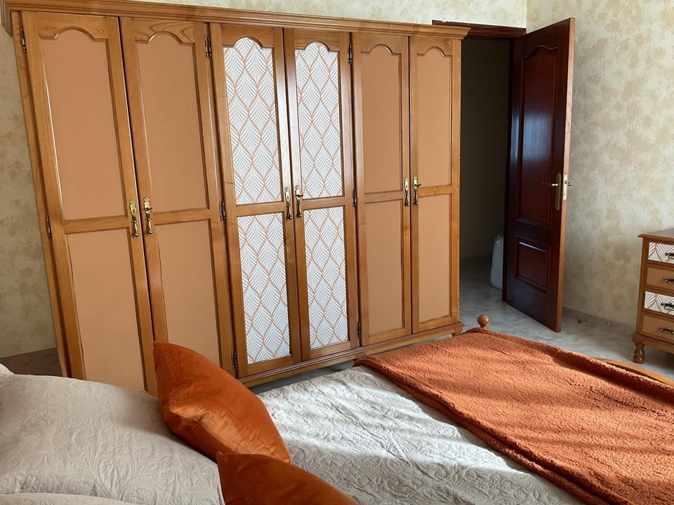 Bedroom, wardrobe