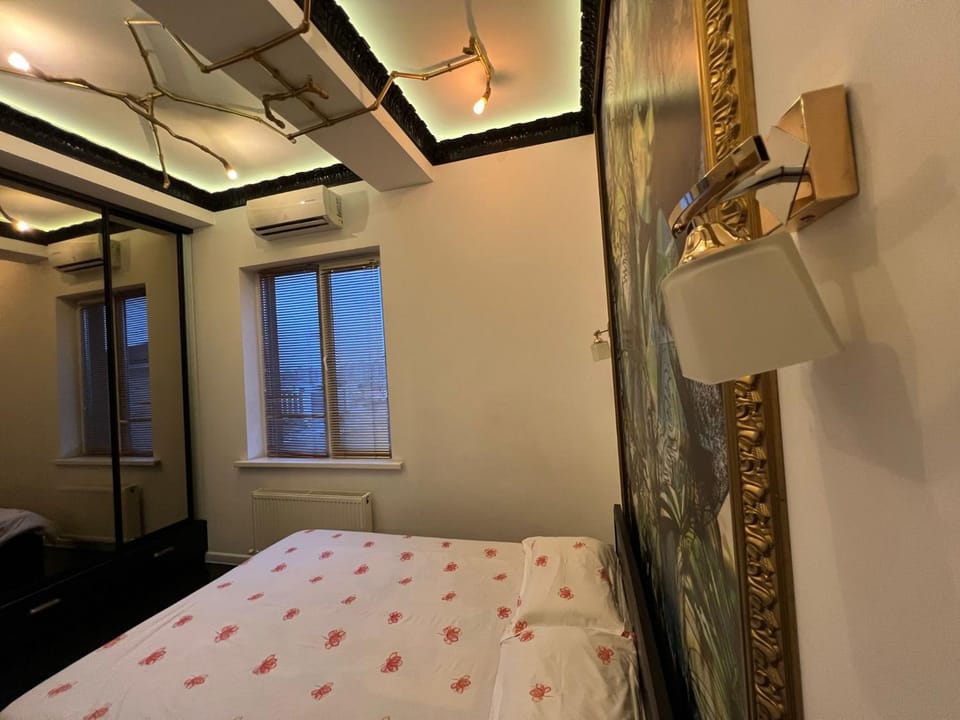 Bed, Photo of the whole room, Bedroom, air conditioner