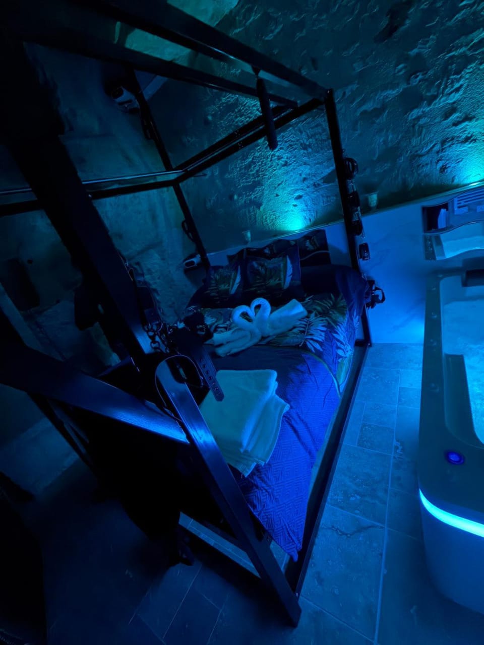 Love room - Le secret des profondeurs Love hotel in Gennes-Val-de-Loire