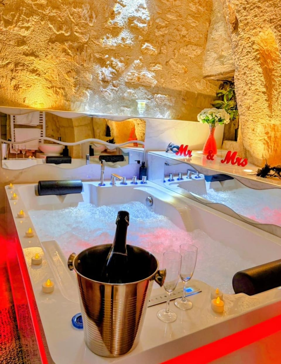 Love room - Le secret des profondeurs Love hotel in Gennes-Val-de-Loire