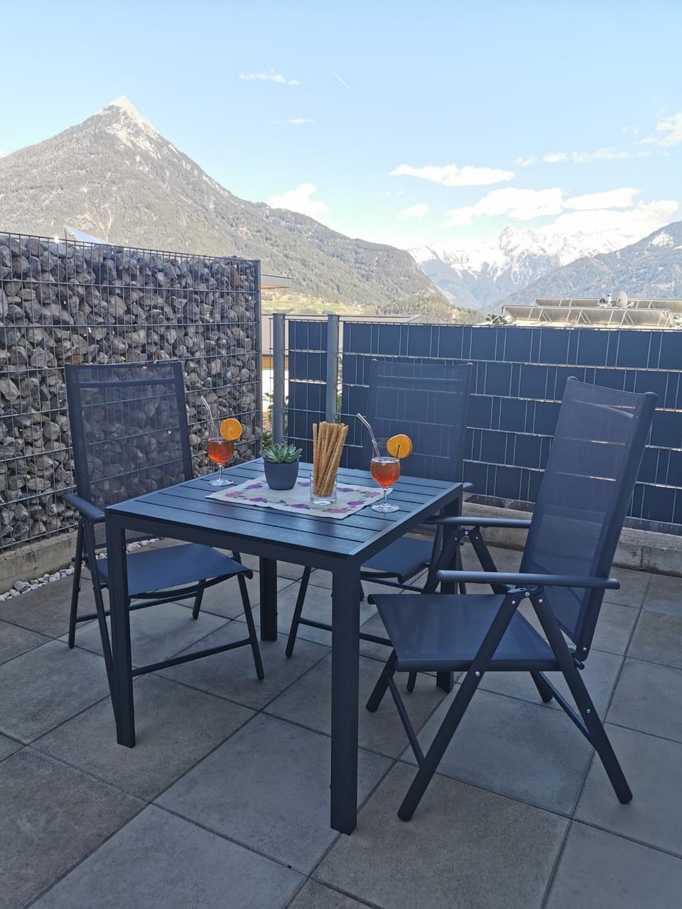 View (from property/room), Balcony/Terrace, Mountain view