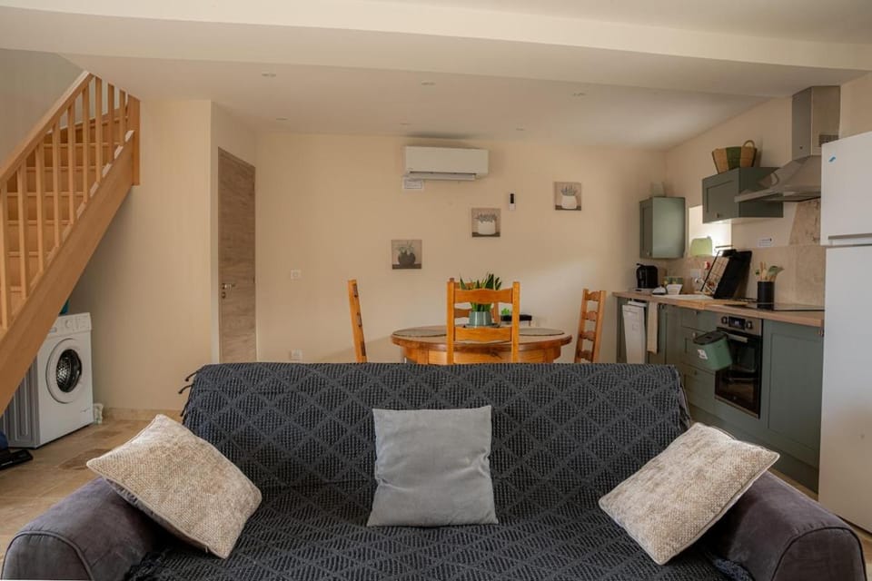 Appartement familial proche Chablis & Auxerre Apartment in Bourgogne-Franche-Comté