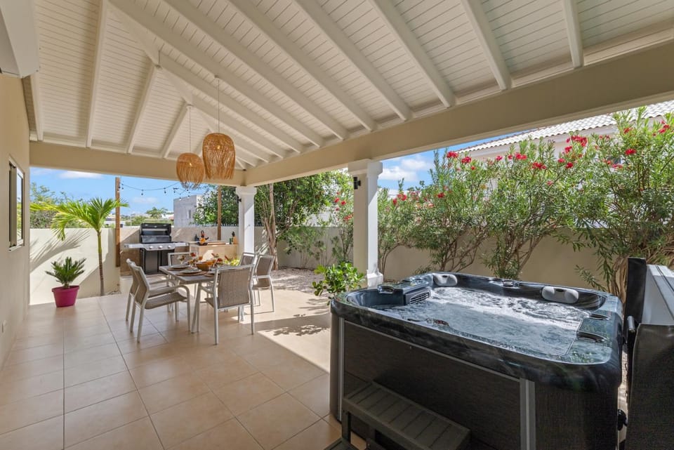 Hot Tub, Balcony/Terrace