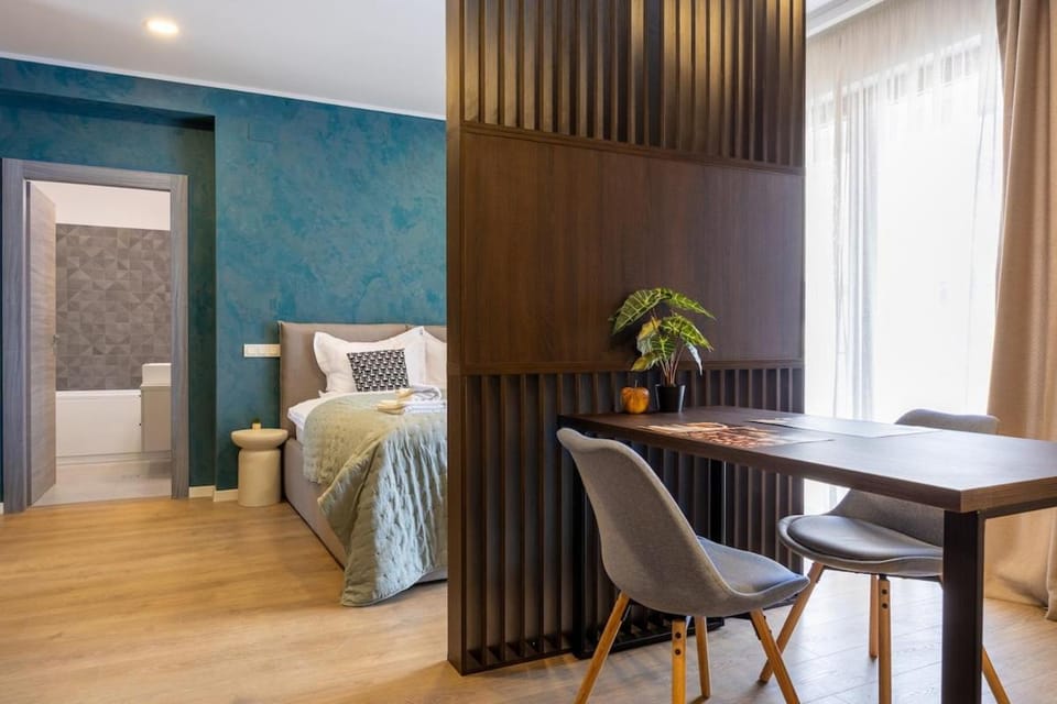 1013 SOHO Unirii Studio w Washer & Dishwasher Apartment in Bucharest