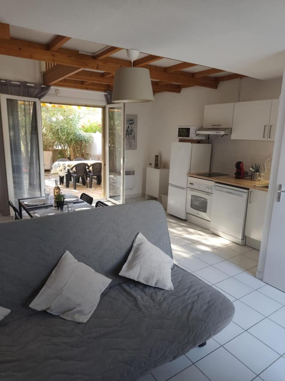 Kitchen or kitchenette, Living room, Family, air conditioner