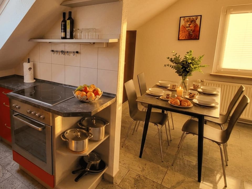Dining area, kitchen