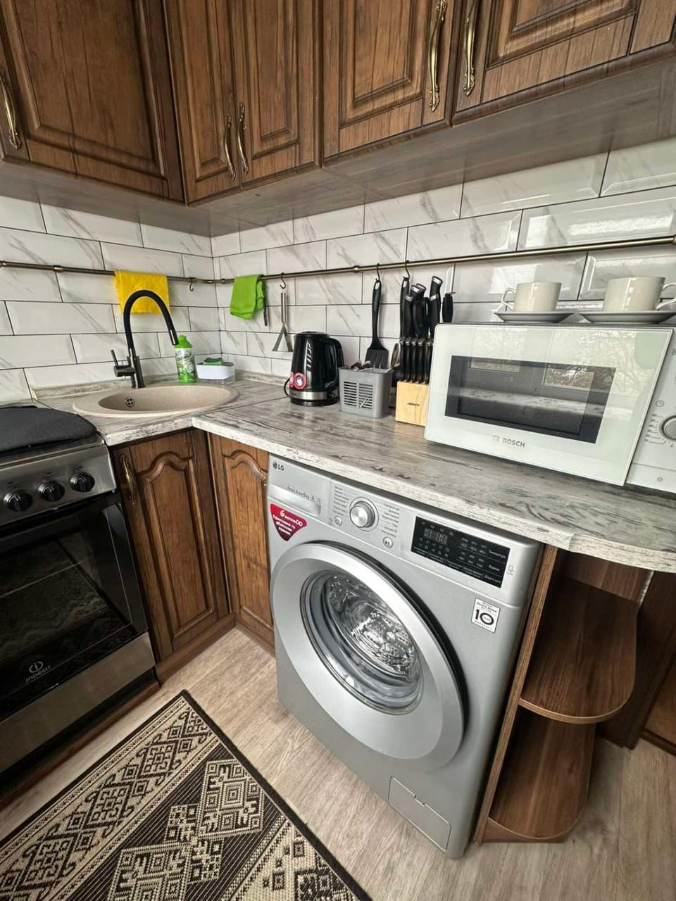 Kitchen or kitchenette