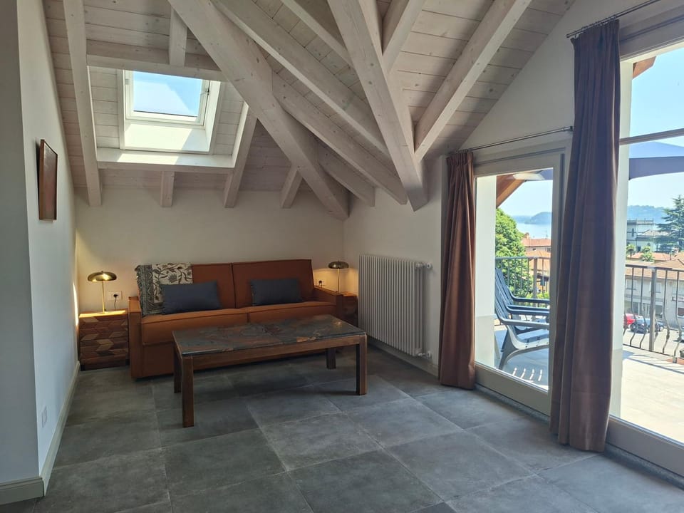 Balcony/Terrace, Living room