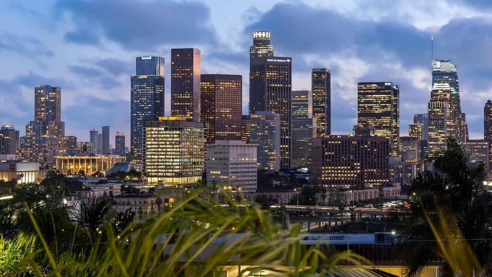 LUX 3BR Penthouse with Ensuites Near Dodger Stadium House in Echo Park