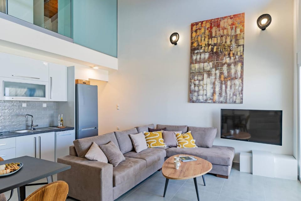 Communal lounge/ TV room, Living room