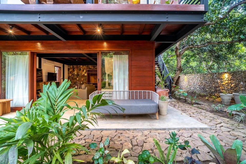 Hidden Paradise West Sumbawa Yo Yos House in Sekongkang